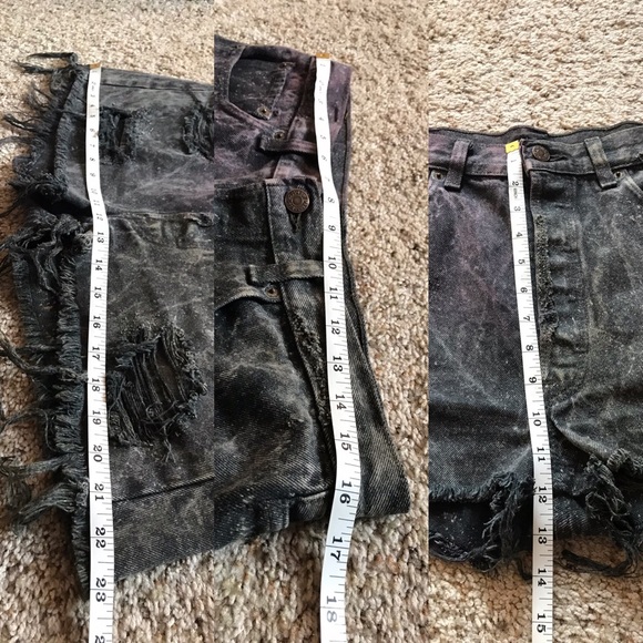 Levi’s | distressed high waist shorts - Picture 7 of 7